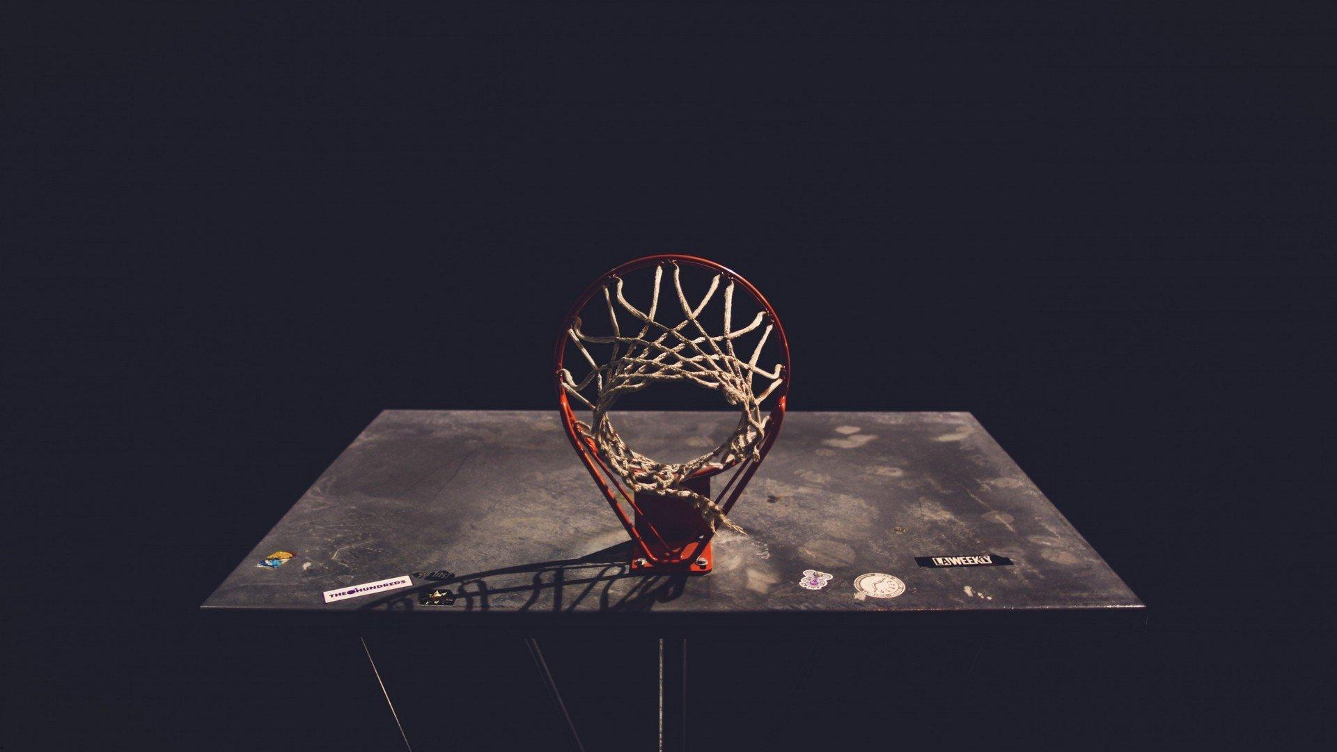 神奇不再!步行者控卫麦康纳半场低迷仅得4分,全能数据难掩状态下滑